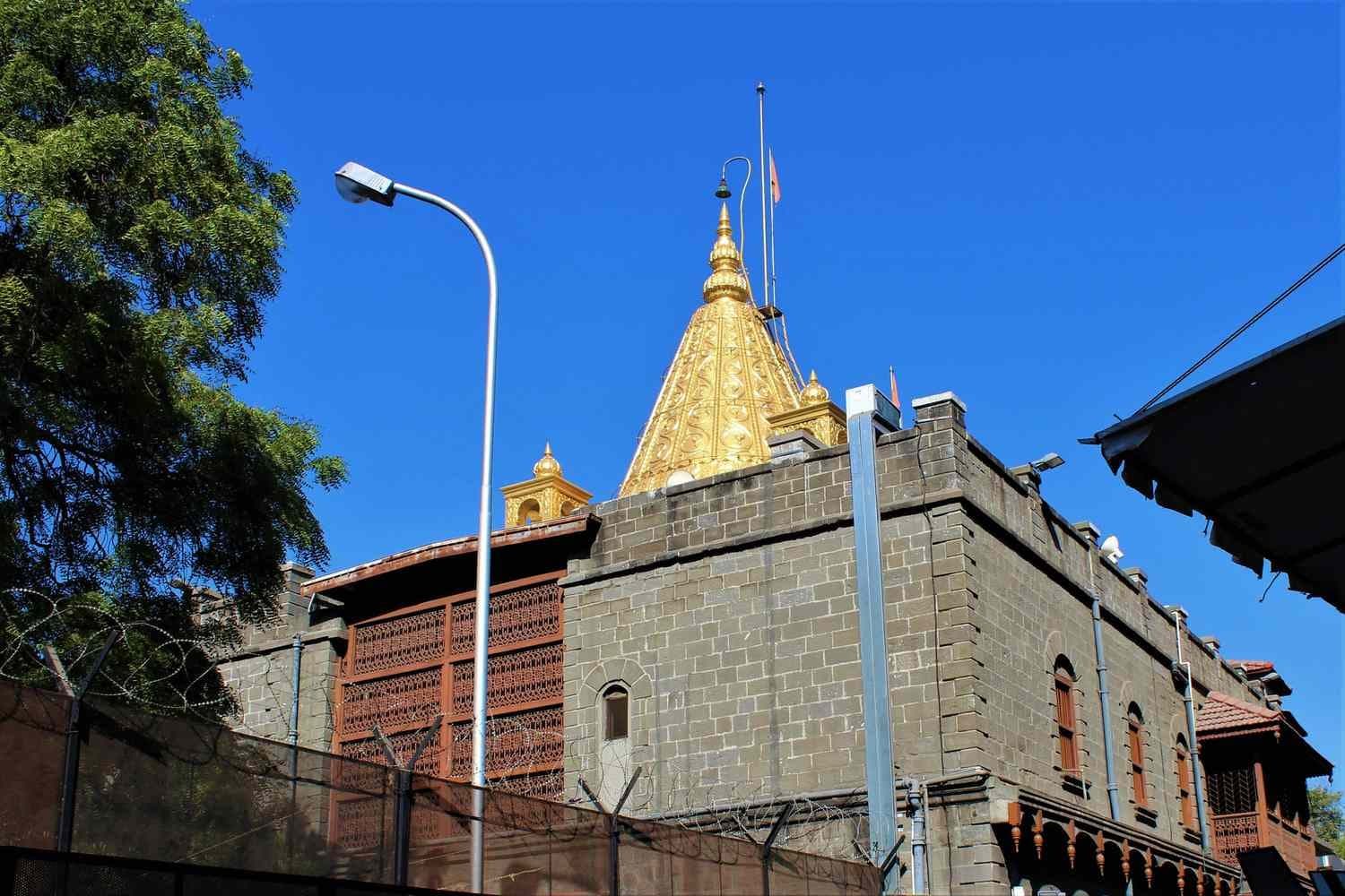 Car Hire Pune To Shirdi